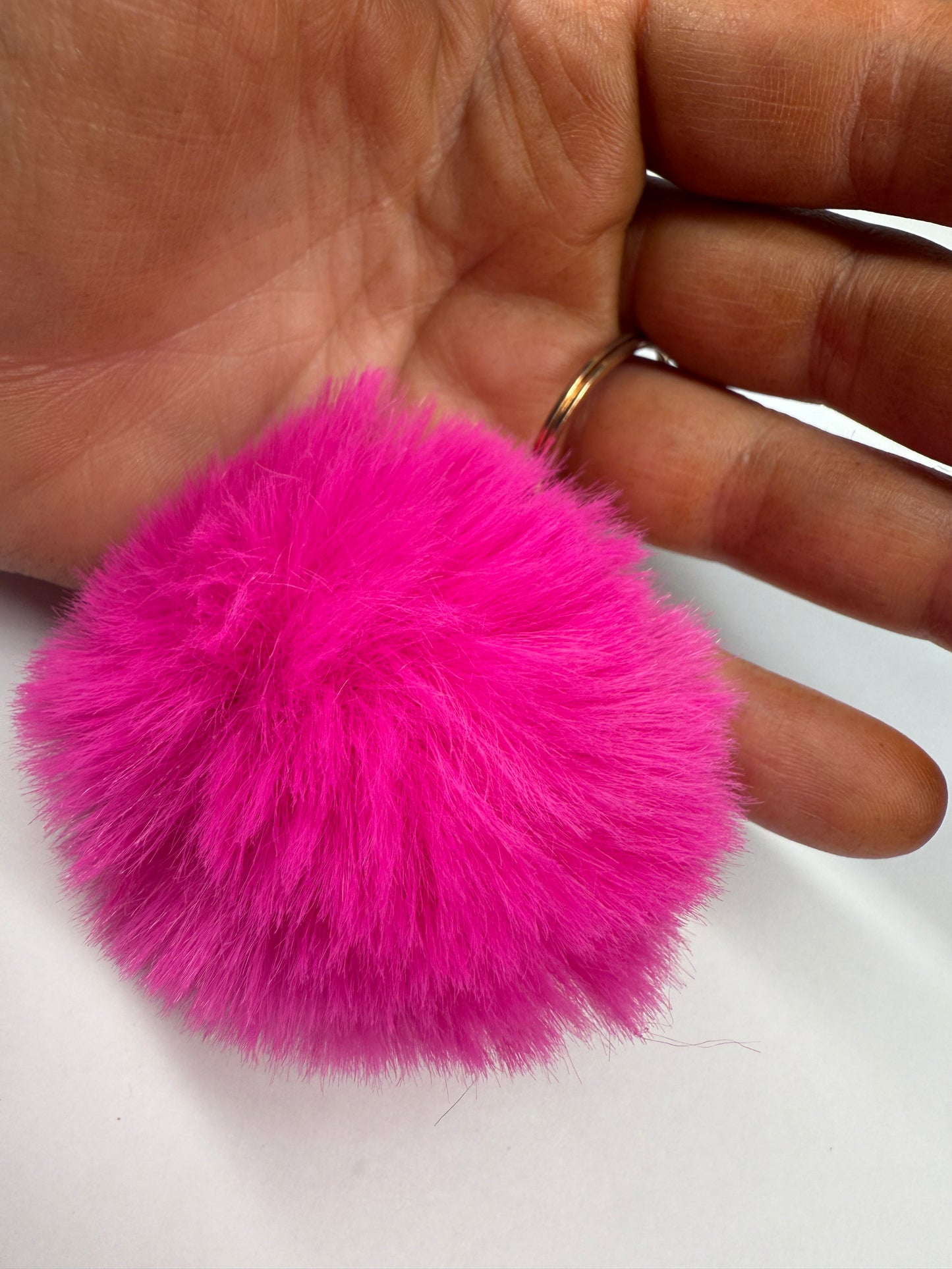💖 The Claw Room Pom Keychains