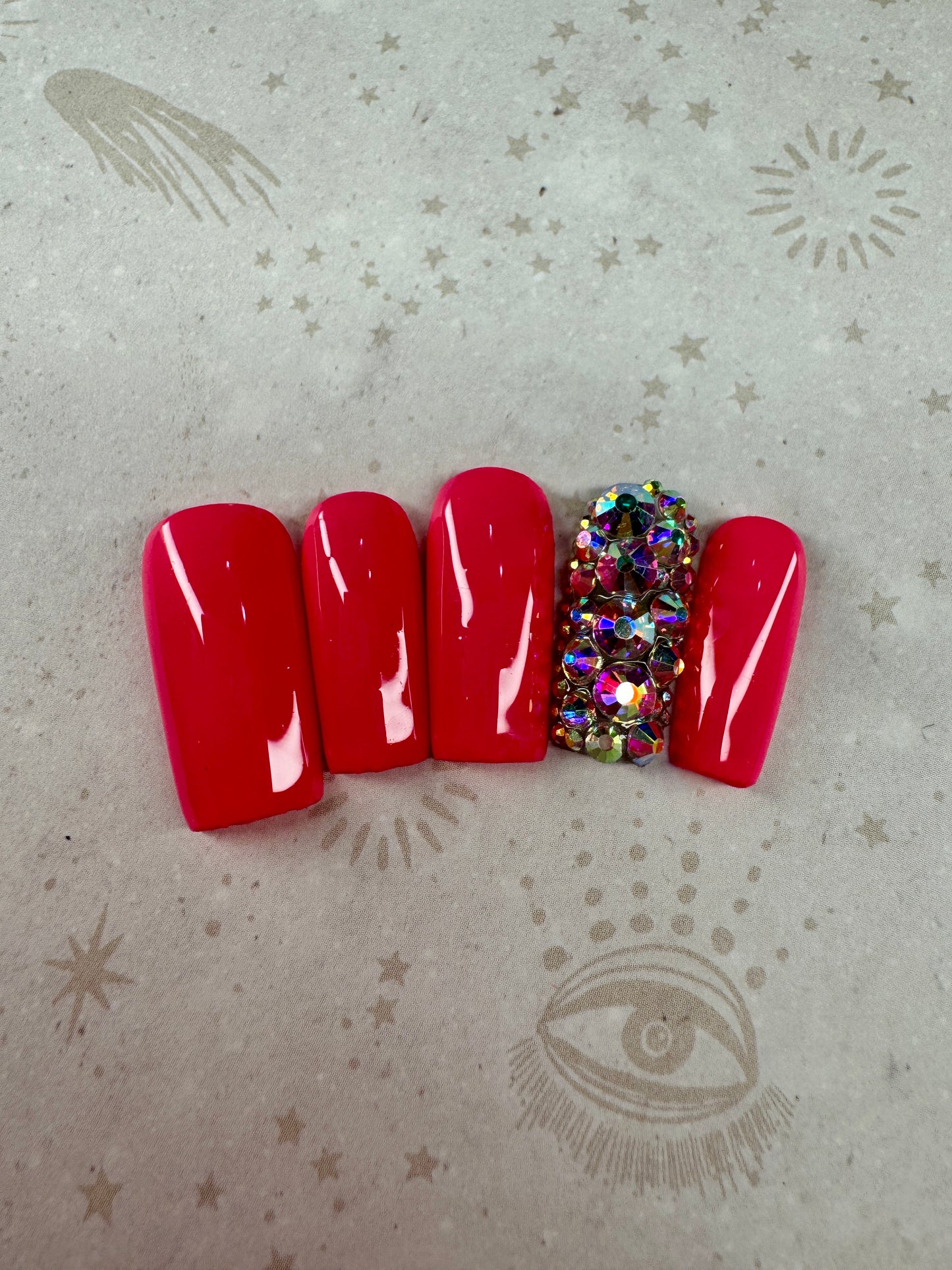 Glow Getter Press-On Nail Set