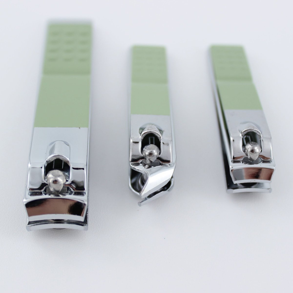 16-Piece Manicure Set – Nail Clippers & Grooming Kit with Case